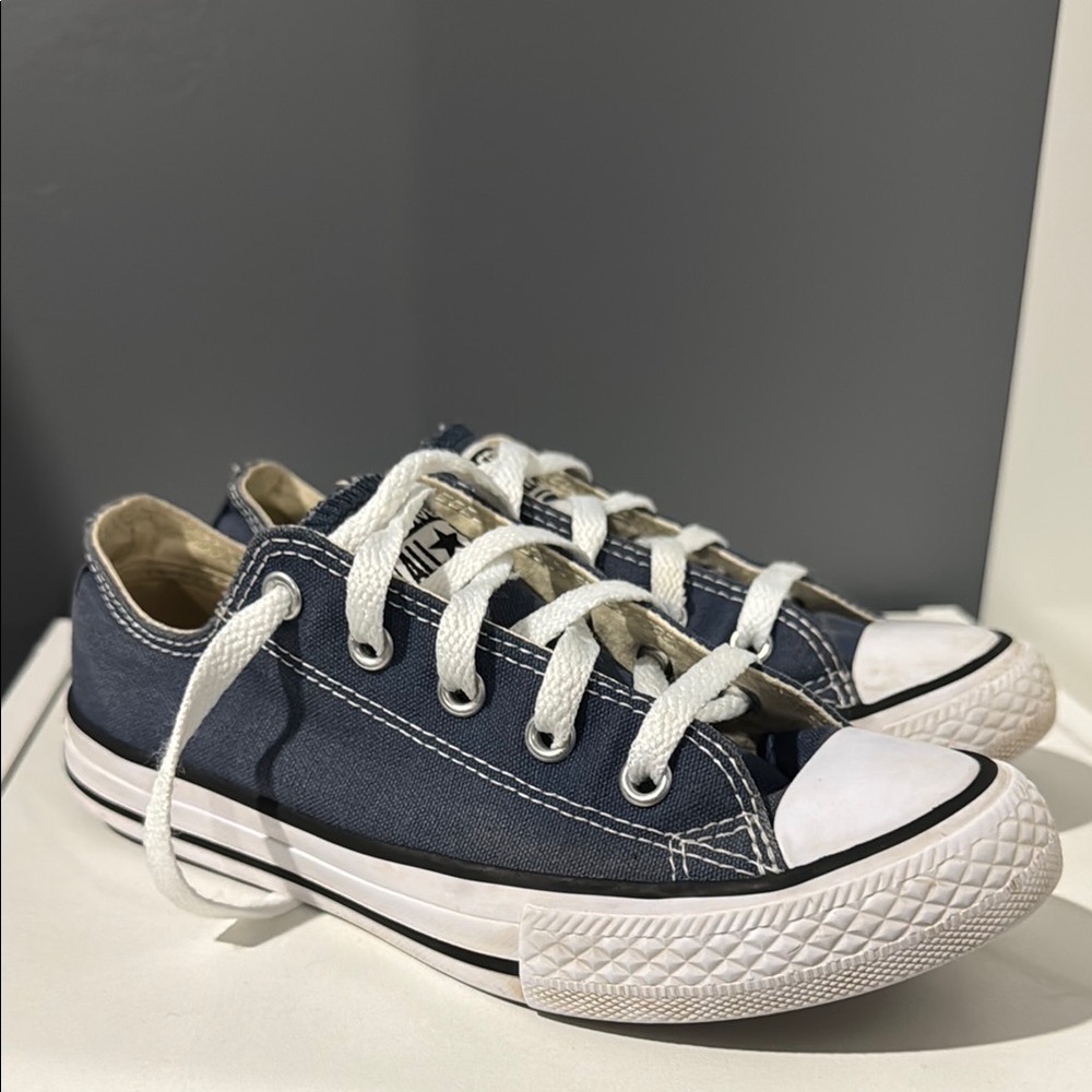 Kids/Youth Converse Chuck Taylor Low Oxford Shoes Size 1